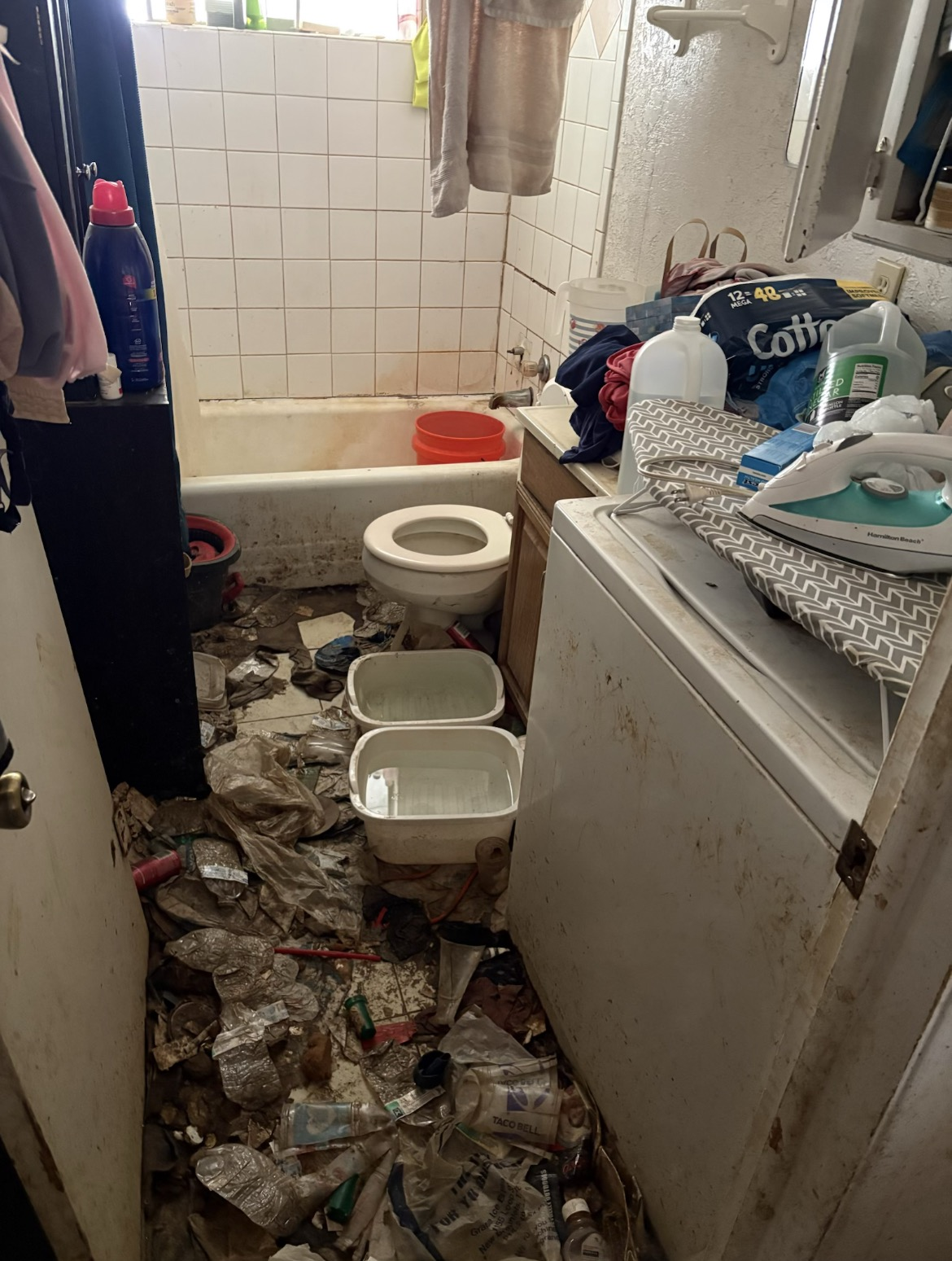 hoarder house